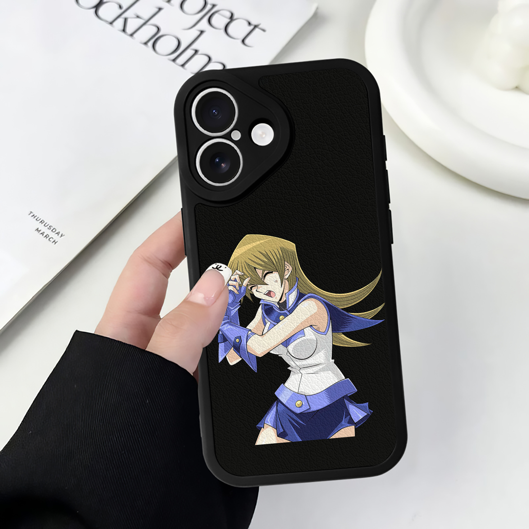 （画像用） 遊☆戯☆王 Yu-Gi-Oh! 【iPhone 16シリーズ対応】シリコンスマホケース（レザー調） 材質：シリコン